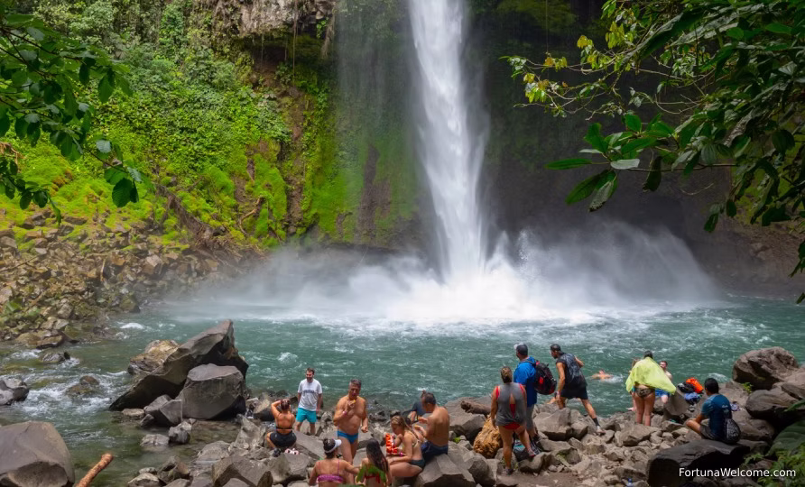 Lodging + Volcano Hike + La Fortuna Waterfall + Hanging Bridges 2
